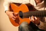 Уроки игры на гитаре для взрослых и детей в Москве