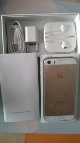 Продам iPhone 5S новый золотой